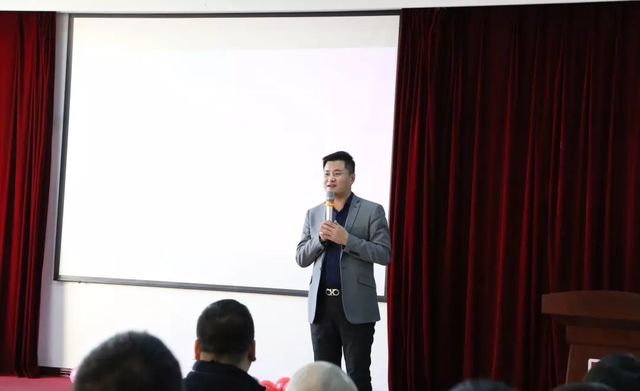 領(lǐng)導送祝福 領(lǐng)導送祝福